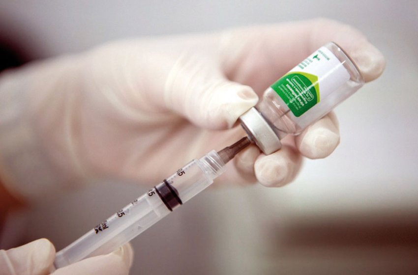 JAGUARIÚNA APLICA 1.605 DOSES DA VACINA CONTRA A GRIPE EM IDOSOS E PROFISSIONAIS DA SAÚDE