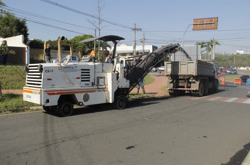 PREFEITURA INICIA RECAPEAMENTO ASFÁLTICO DA AVENIDA LUCIANO POLTRONIERI