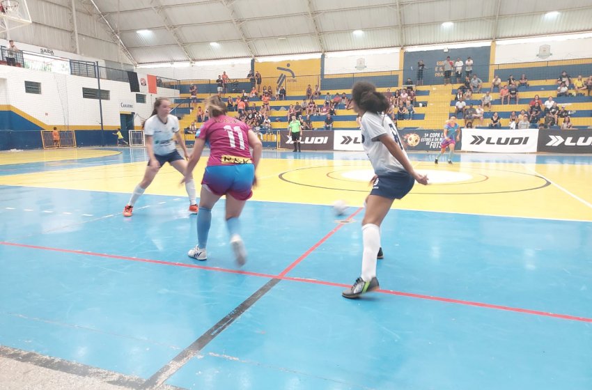 DOMINGO TEM MAIS FUTSAL FEMININO NO AZULÃO! NÃO PERCA!