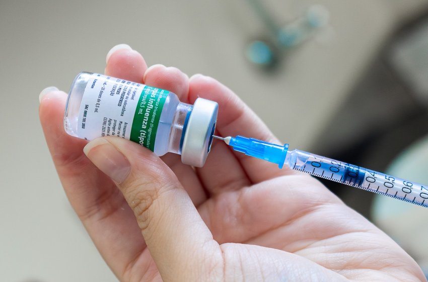  VACINAÇÃO CONTRA GRIPE ACONTECE EM 8 UBS