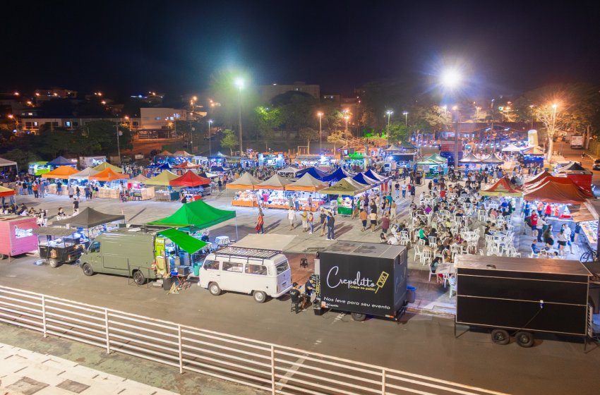 HOJE TEM FEIRA NOTURNA COM SAMBA NO PARQUE SANTA MARIA