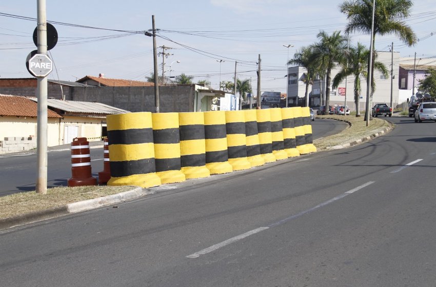 PREFEITURA DE JAGUARIÚNA CONCLUI INTERDIÇÃO DE TRECHOS DAS AVENIDAS PINTO CATÃO E LAÉRCIO JOSÉ GOTHARDO 