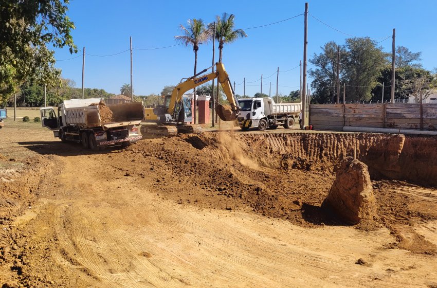 PREFEITURA INICIA CONSTRUÇÃO DE NOVO RESERVATÓRIO DE ÁGUA NA FAZENDA DA BARRA
