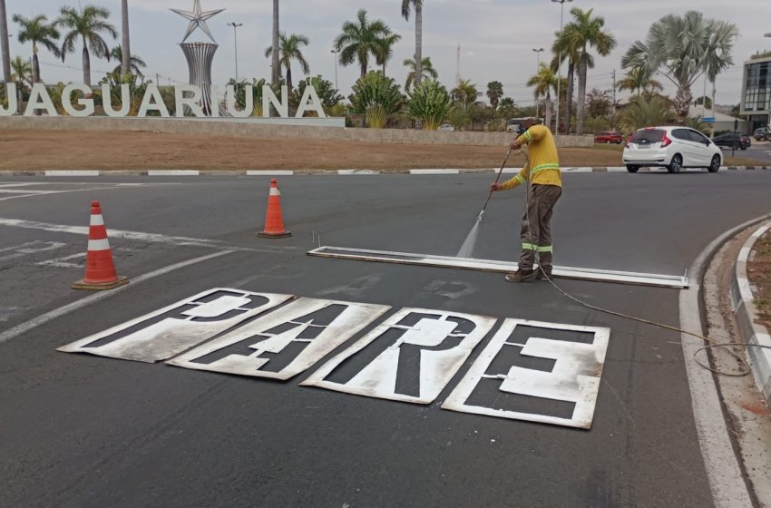 MOBILIDADE REALIZA PINTURA DE SINALIZAÇÃO DE SOLO NESTA QUARTA