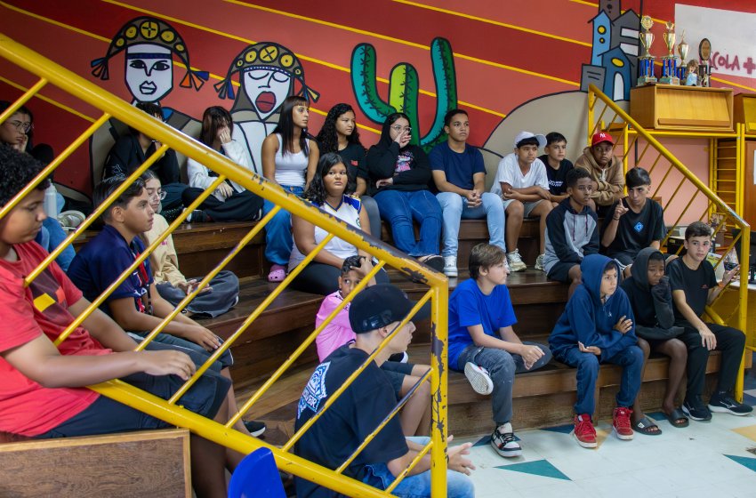 PROJETO ‘MARIA DA PENHA NAS ESCOLAS’ PROMOVE DIÁLOGO SOBRE RESPEITO E PREVENÇÃO À VIOLÊNCIA EM JAGUARIÚNA 
