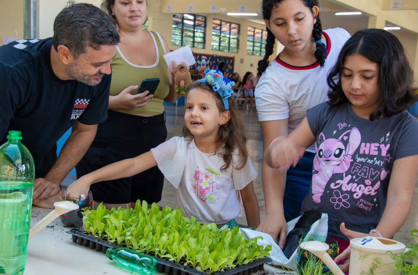 PAIS E FILHOS PARTICIPAM DO ‘SÁBADO LETIVO’ NAS ESCOLAS MUNICIPAIS DE JAGUARIÚNA