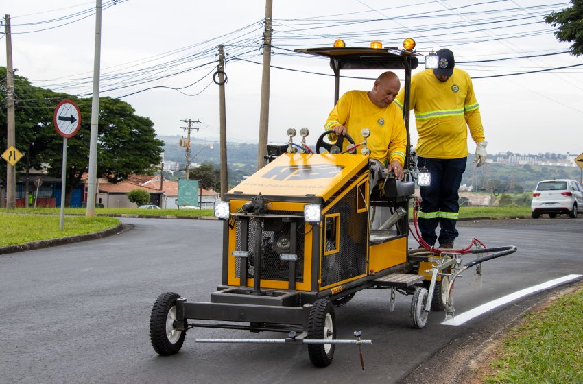 MOBILIDADE URBANA REALIZA PINTURA DE SINALIZAÇÃO DE SOLO NESTA SEGUNDA